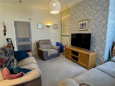 PRIVATE OWNERS SITTING ROOM
